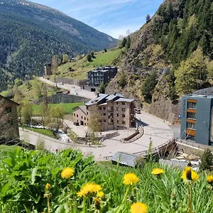 Estudio Encantador 2 Camas, Netflix Y Wifi, Relax Y Confort Canillo